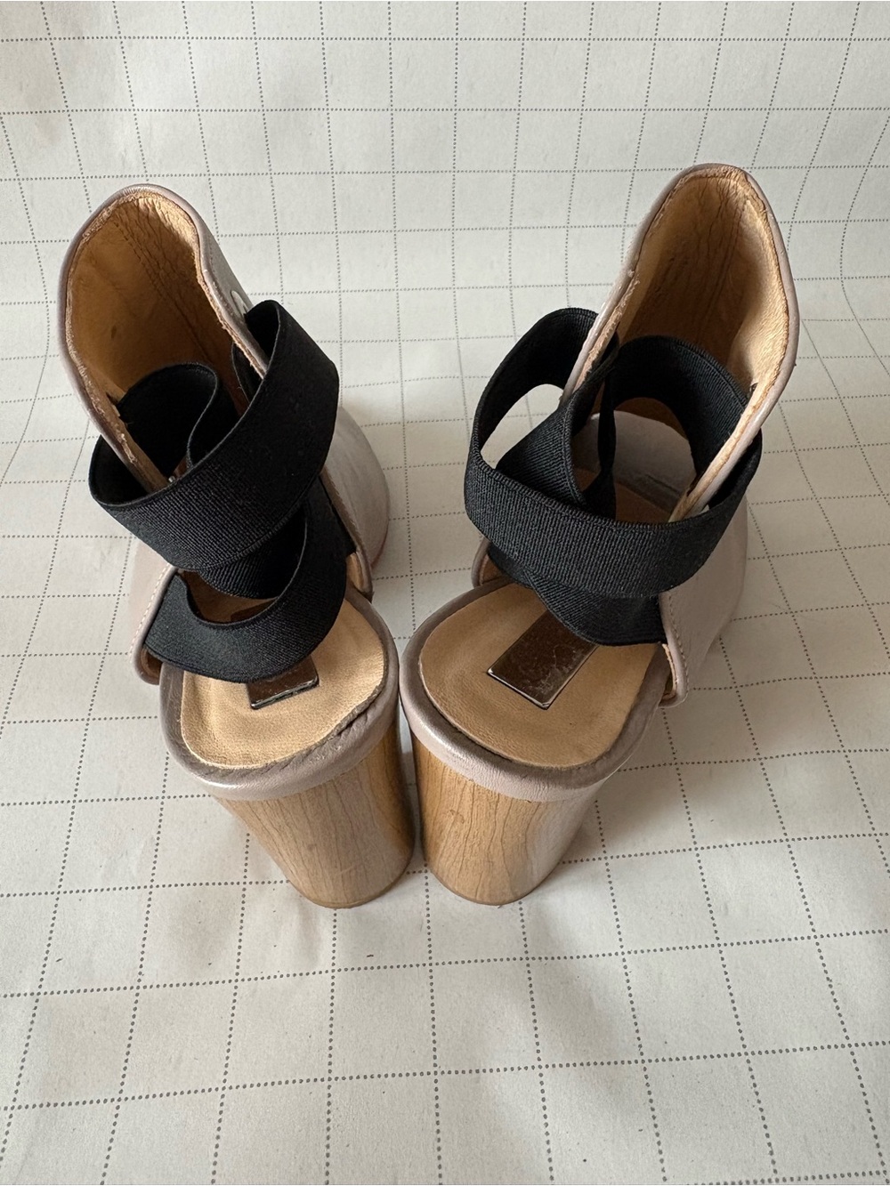 🤎 Elysess Made in Spain Taupe Block Heel Sandals — Size 6 - Picture 5 of 7